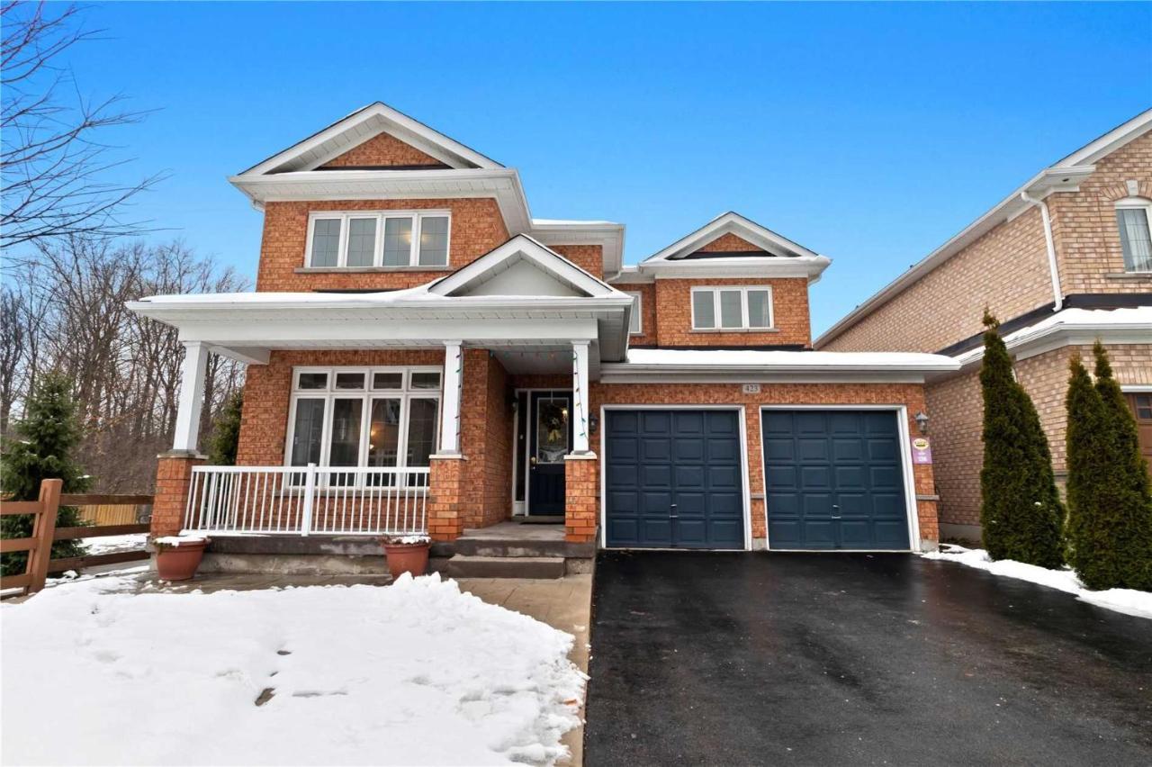 Affordable Room With Free Parking In Newmarket On Exterior photo
